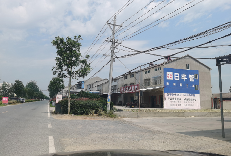 文成如何能保证墙体广告的醒目性？